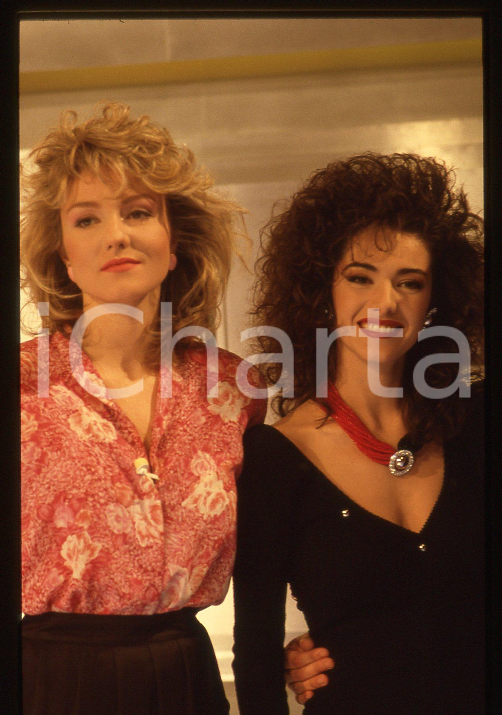 35mm vintage slide* 1989 RAI DUE Emanuela FOLLIERO Maria Sole SANTASILIA (1)
