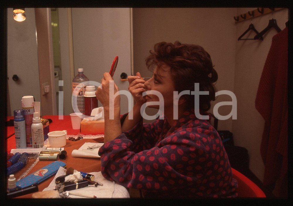 35mm vintage slide* 1990 ca CINEMA Giovanna RALLI in camerino - Ritratto (5)