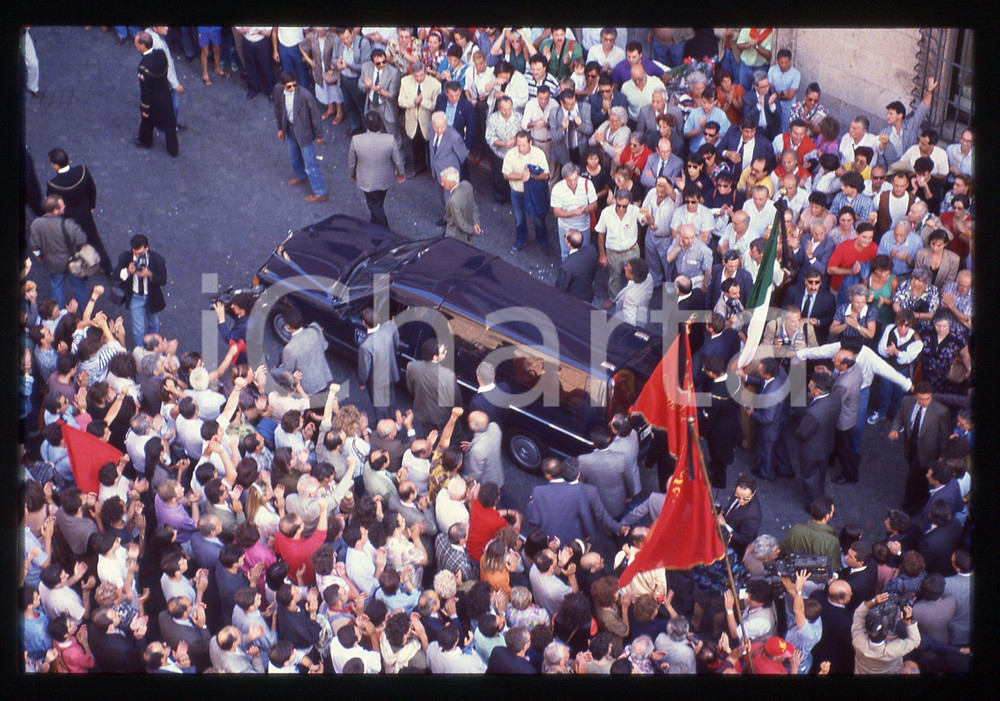 35mm vintage slide* 1990 ROMA - PCI Funerale di Gian Carlo PAJETTA (1)