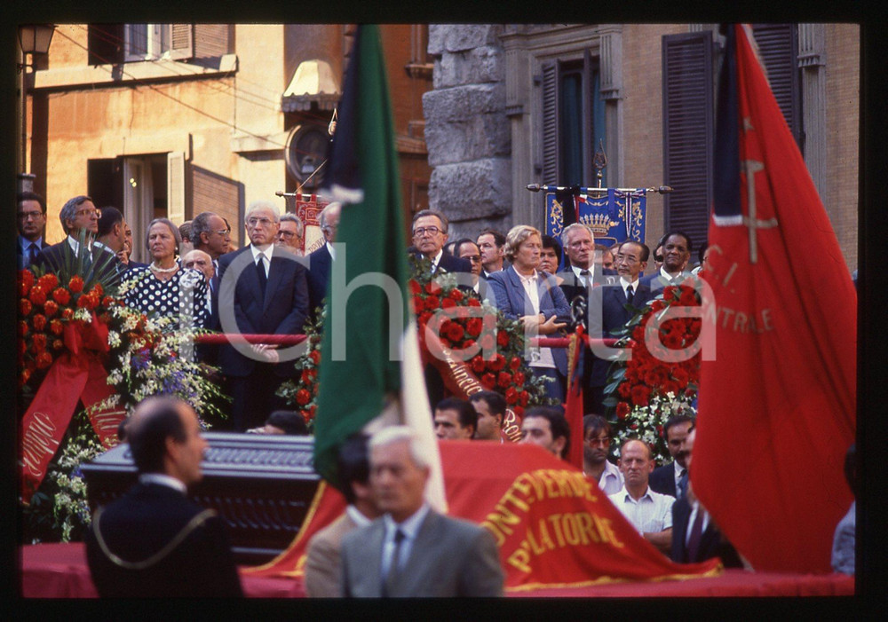 35mm vintage slide* 1990 ROMA Funerale Gian Carlo PAJETTA - Giulio ANDREOTTI 3