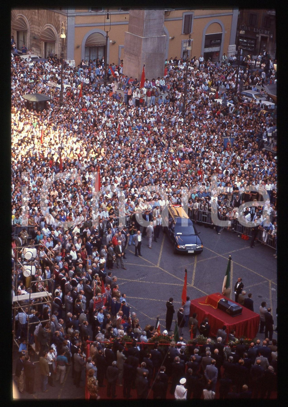 35mm vintage slide* 1990 ROMA Gian Carlo PAJETTA - Funerale del politico PCI *11