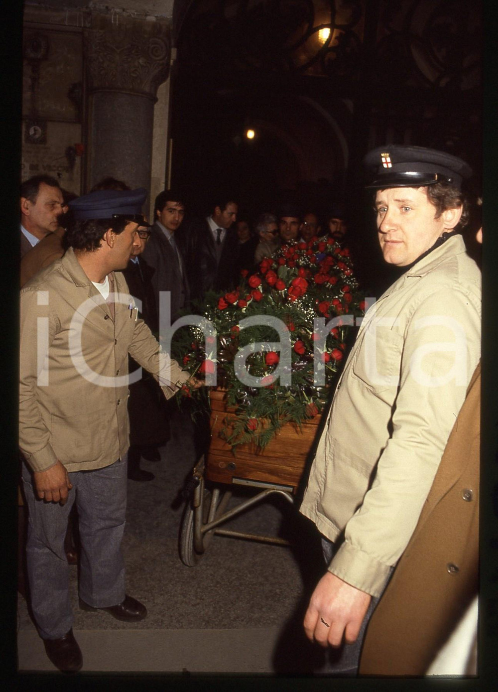 35mm vintage slide* 1986 MILANO Funerale Michele SINDONA *Cimitero Monumentale 6