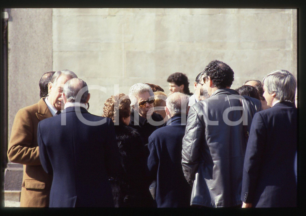 35mm vintage slide* 1986 MILANO Caterina CILIO al Funerale di Michele SINDONA *3