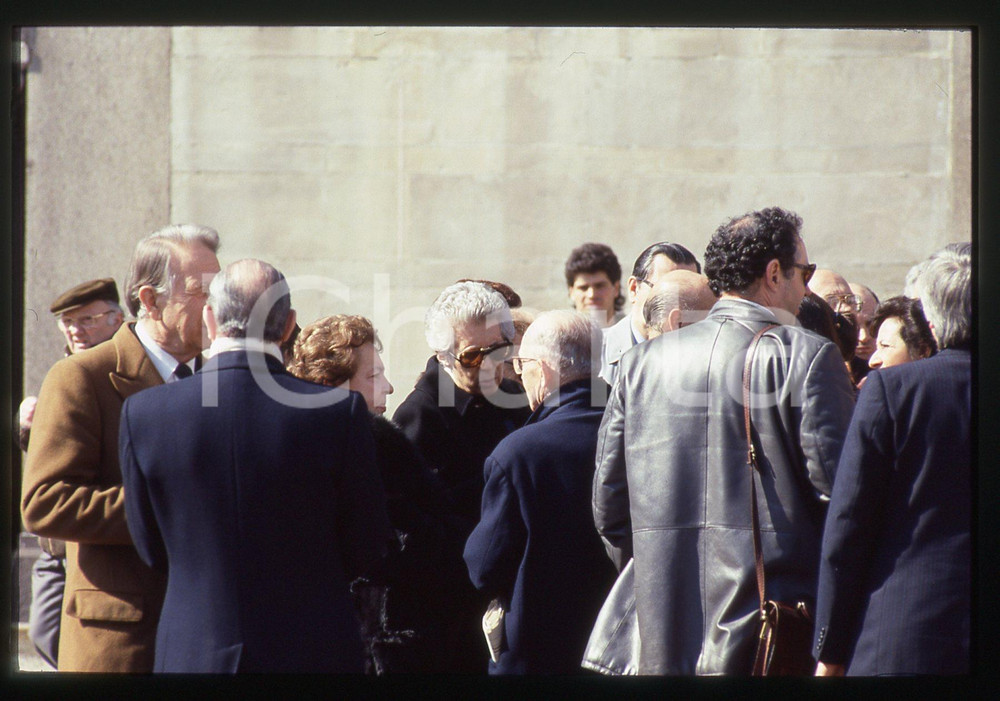 35mm vintage slide* 1986 MILANO Caterina CILIO al Funerale di Michele SINDONA *6