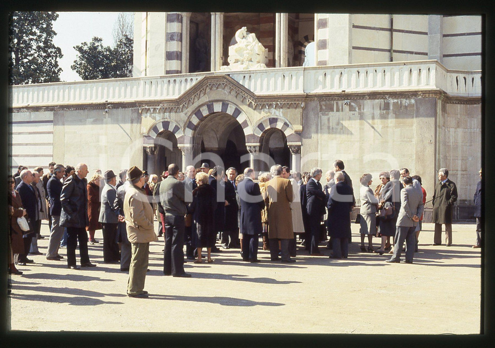 35mm vintage slide* 1986 MILANO Funerale Michele SINDONA Cimitero Monumentale 14