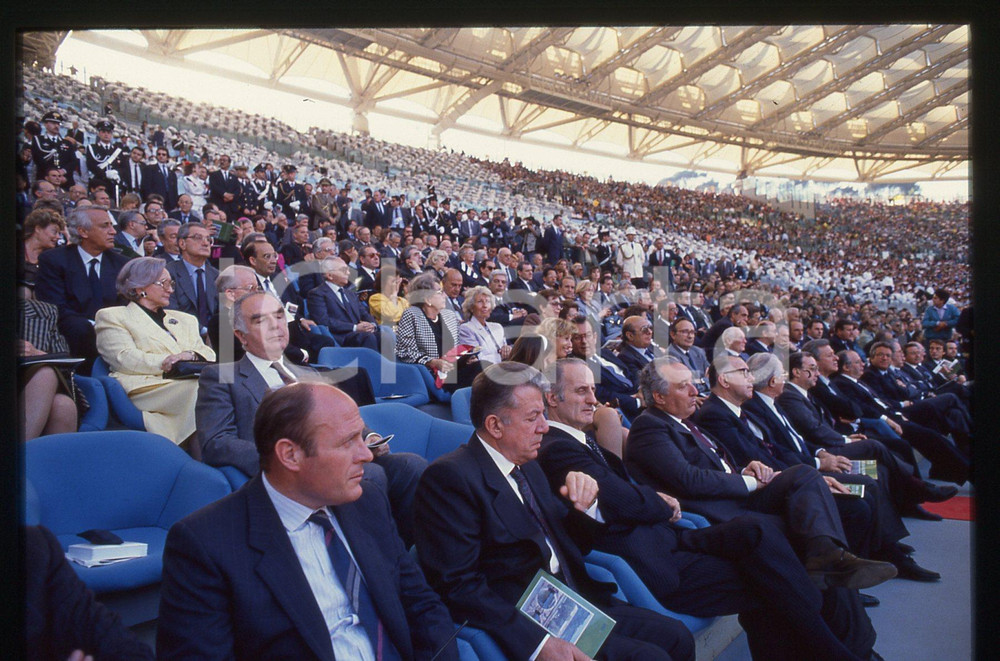 35mm vintage slide* 1990 ROMA Inaugurazione STADIO OLIMPICO *Tribuna autorità 1