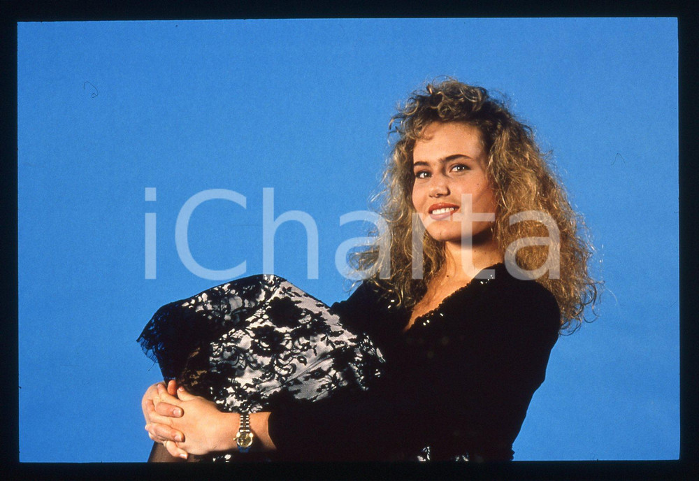 35mm vintage slide* 1989 CANALE 5 Ylenia CARRISI - Ritratto della showgirl (76)