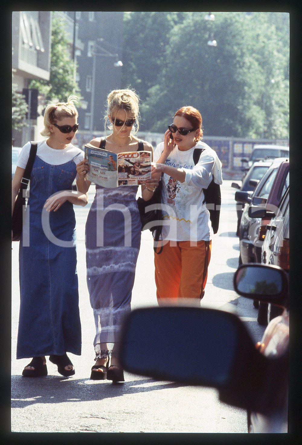 35mm vintage slide* 1995 ca MILANO - Milena MARTELLI legge NOVELLA 2000 (2)