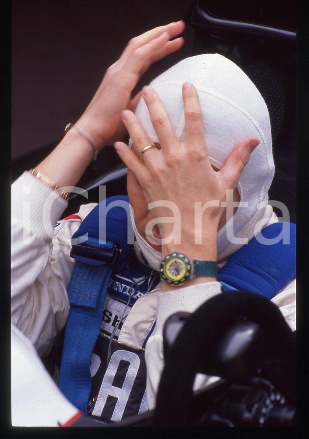 35mm vintage slide* 1991 FORMULA 1 - Stefano MODENA su TYRRELL 020 ai box (8)