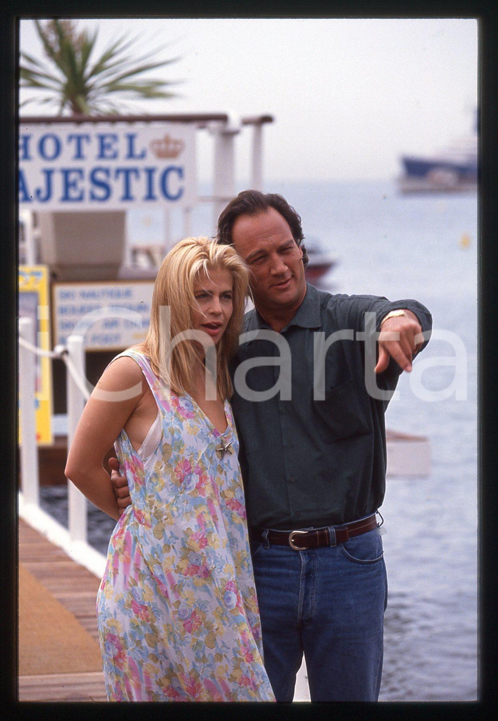 35mm vintage slide* 1994 FESTIVAL CANNES - Linda HAMILTON e Jim BELUSHI (21)