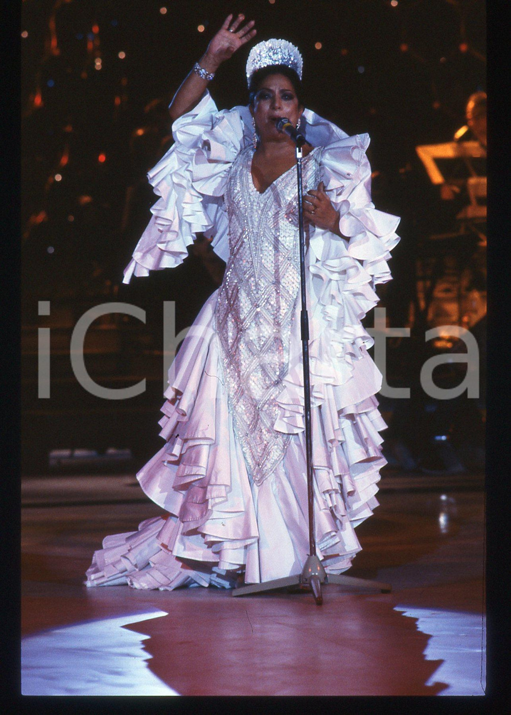 35mm vintage slide* 1988 CANALE 5 Lola FLORES canta al RAFFAELLA CARRÀ SHOW (6)