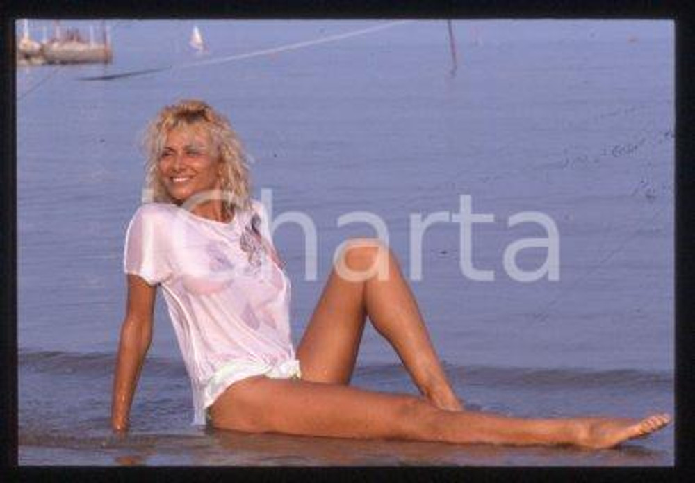 35mm vintage slide* 1985 ca ITALIA Rossella GARDINI in costume da bagno (62)