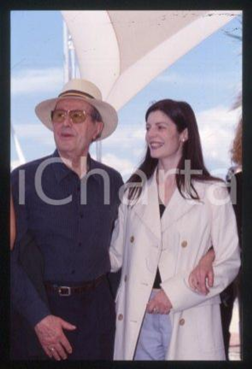 35mm vintage slide* 1999 CANNES Manoel de OLIVEIRA and Chiara MASTROIANNI (62)