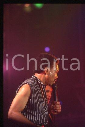 35mm vintage slide* 1993 ca MILAN - American band EARTH, WIND & FIRE (41)