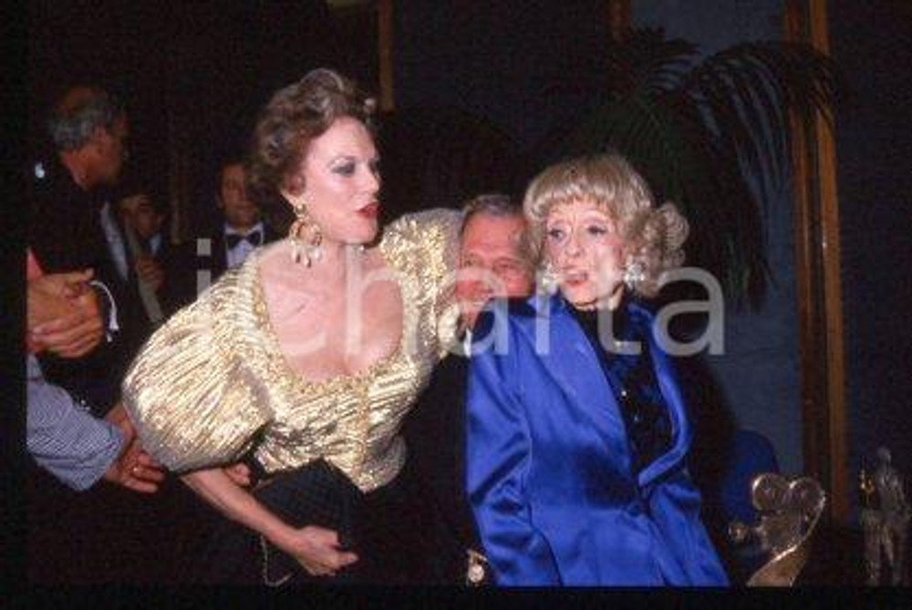 35mm vintage slide* 1981 ca CANNES Joseph COTTEN and Bette DAVIS (43)