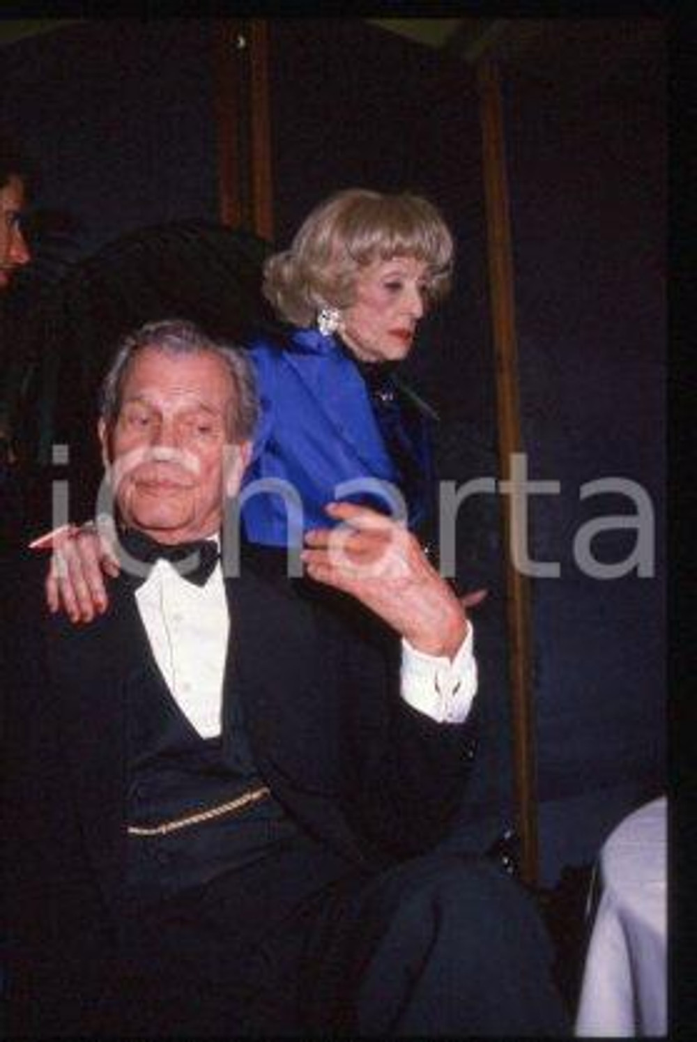 35mm vintage slide* 1981 ca CANNES Joseph COTTEN and Bette DAVIS (45)