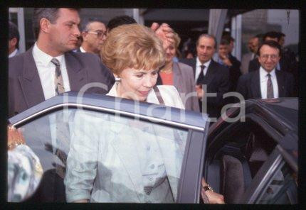 35mm vintage slide* 1989 ca POLITICS Russian activist Raissa GORBATCHEVA (33)