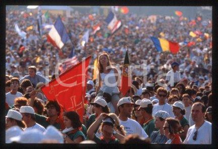 35mm vintage slide* 1997 PARIS - people at the mass of POPE JOHN PAUL II (5)