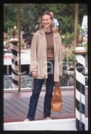 35mm vintage slide* 1998 ca VENICE Film Festival an actress Laura LINNEY (14)