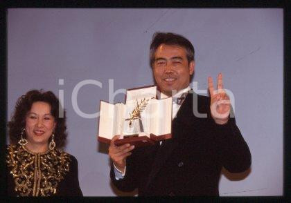 35mm vintage slide* 1993 CANNES Chinese director Chen KAIGE and wife (71)