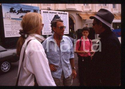 35mm vintage slide* 1989 ca CANNES Roy SCHEIDER, wife & Jerry SCHATZBERG (38)