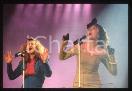35mm vintage slide* 1988 ca PALAROCK a concert of THE MANHATTAN TRANSFER (66)