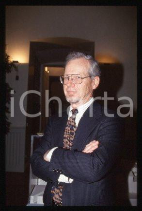 35mm vintage slide* 1999 ca MILAN economist & professor Oliver WILLIAMSON (14)