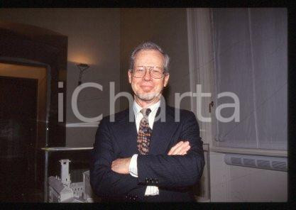 35mm vintage slide* 1999 ca MILAN economist & professor Oliver WILLIAMSON (18)