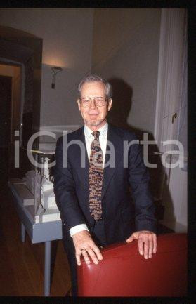 35mm vintage slide* 1999 ca MILAN economist & professor Oliver WILLIAMSON (23)