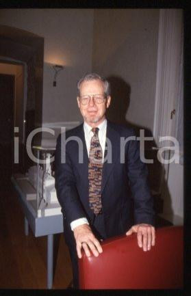35mm vintage slide* 1999 ca MILAN economist & professor Oliver WILLIAMSON (25)