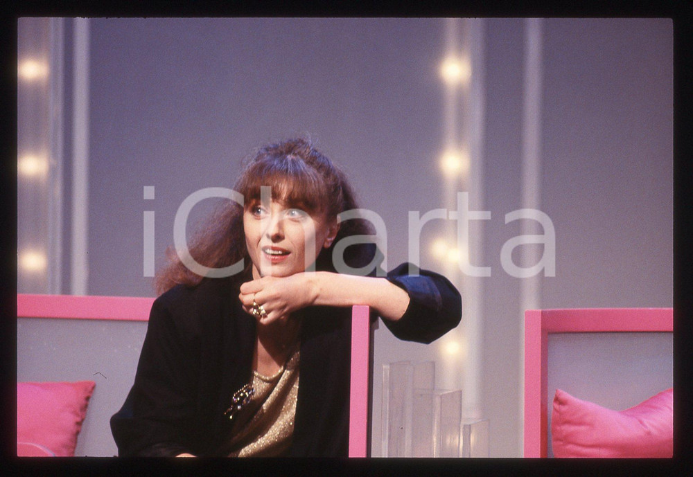 35mm vintage slide* 1990 ca CANALE 5 TRA MOGLIE E MARITO VIP Lia TANZI