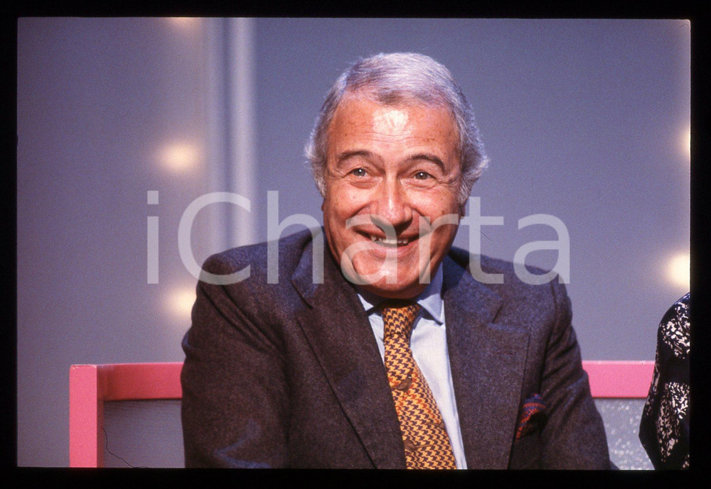 35mm vintage slide* 1990 ca CANALE 5 TRA MOGLIE E MARITO VIP Duccio TESSARI