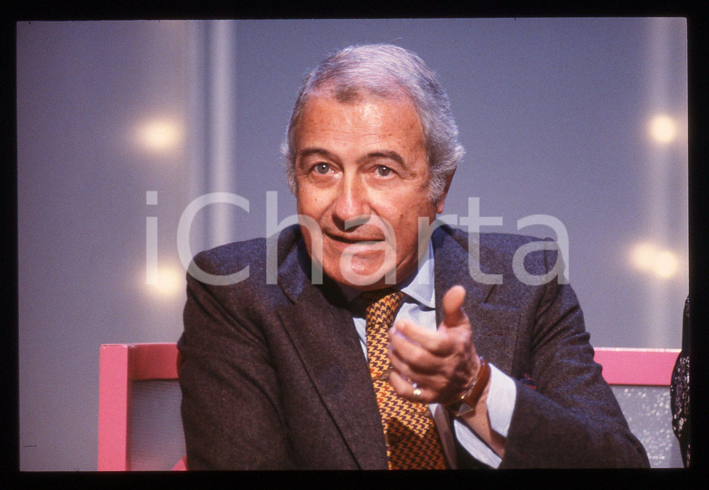35mm vintage slide* 1990 ca CANALE 5 TRA MOGLIE E MARITO VIP Duccio TESSARI (3)