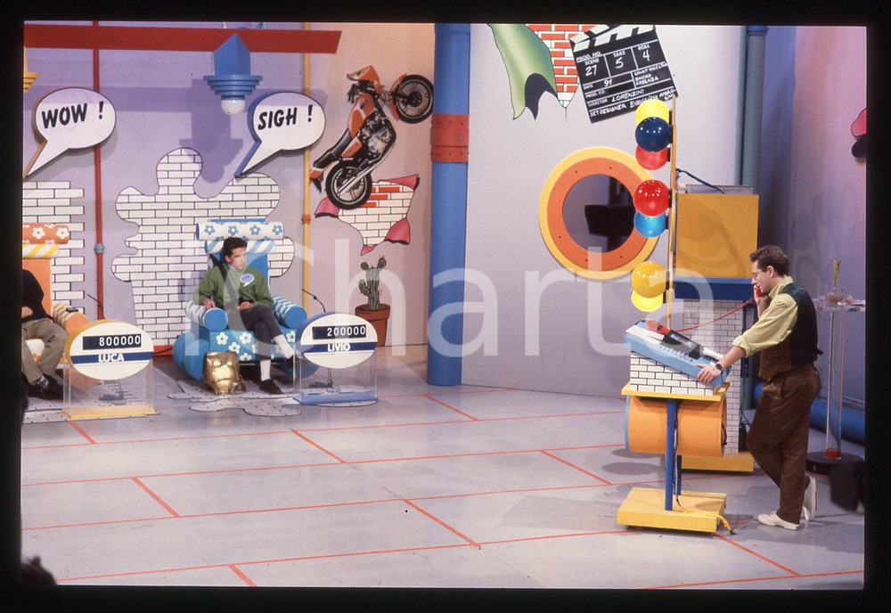 35mm vintage slide* 1991 ITALIA 1 URKA! Paolo BONOLIS durante il quiz game (2)