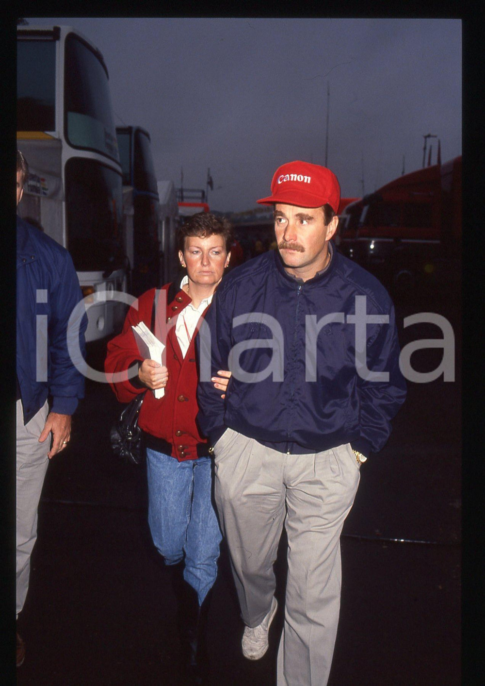 35mm vintage slide* 1990 ca FORMULA1 Nigel e Roseanne MANSELL - Paddock (6)