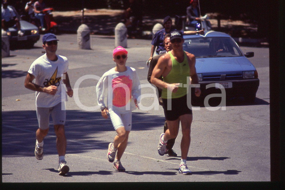 35mm vintage slide* 1990 ca ROMA MADONNA Louise Veronica CICCONE - Jogging