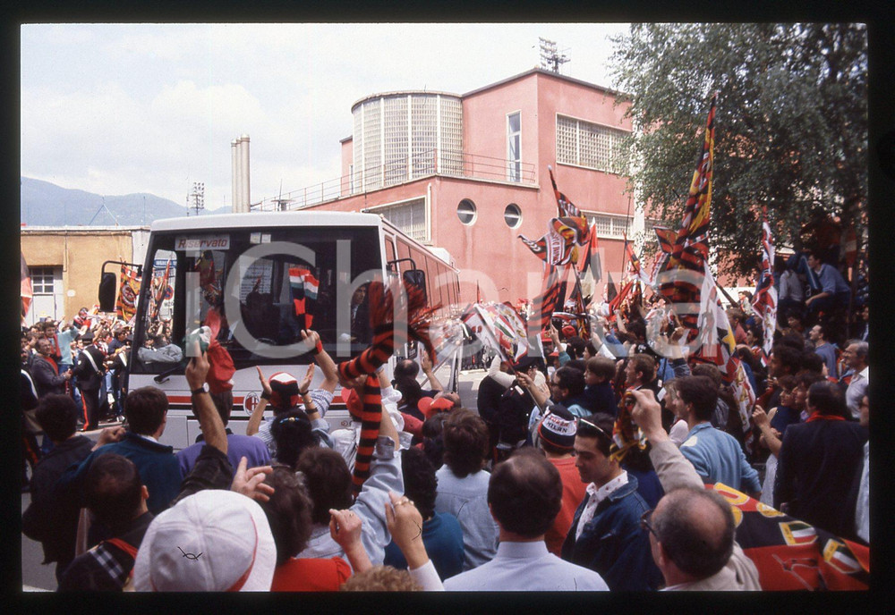 35mm vintage slide* 1988 COMO Tifosi MILAN in festa dopo conquista scudetto 12