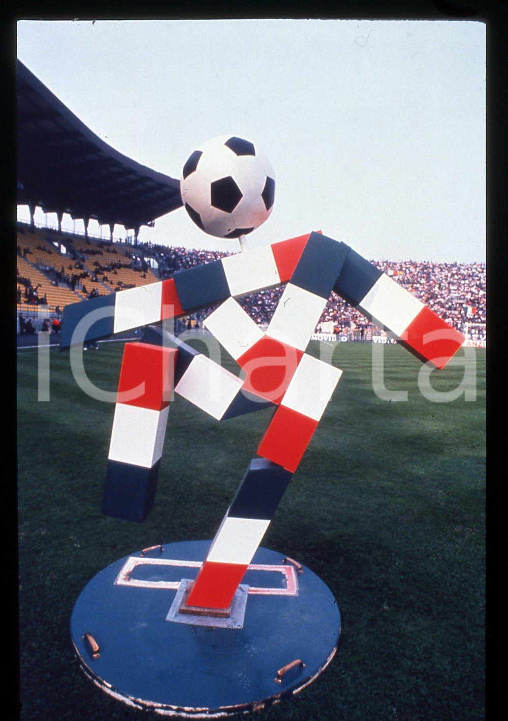 35mm vintage slide* 1989 BOLOGNA ITALIA BRASILE 0-1 - Mascotte ITALIA '90 CIAO