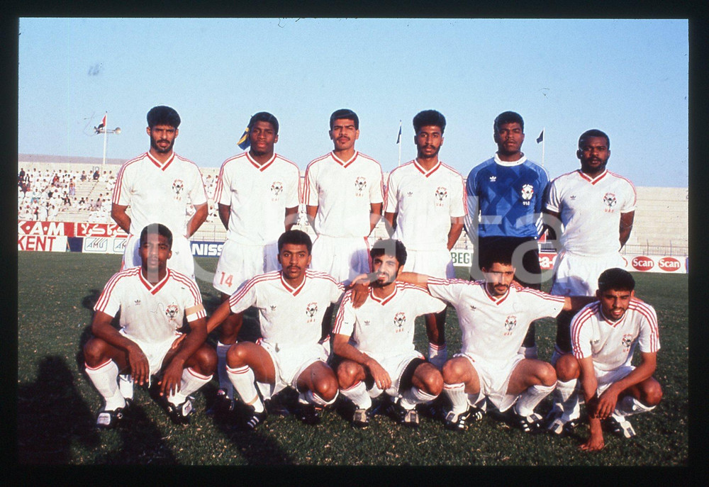 35mm vintage slide* 1990 ca CALCIO Formazione iniziale EMIRATI ARABI UNITI