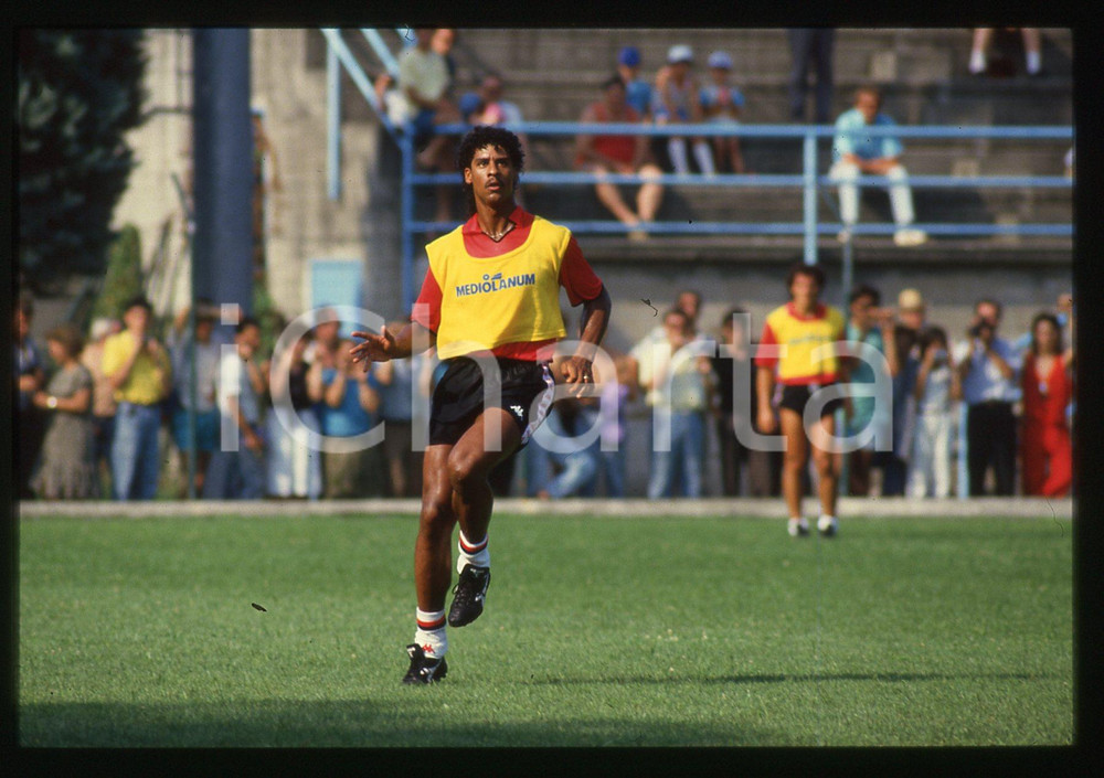 35mm vintage slide* 1988 A.C. MILAN Frank RIJKAARD durante l'allenamento (9)