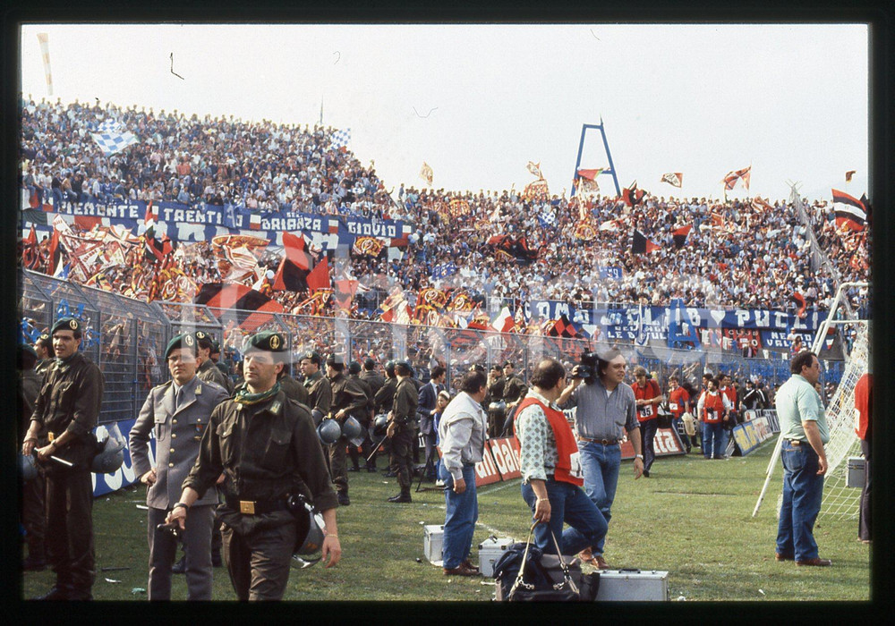 35mm vintage slide* 1988 COMO Vittoria 11° Scudetto A.C.MILAN - Ultras rossoneri