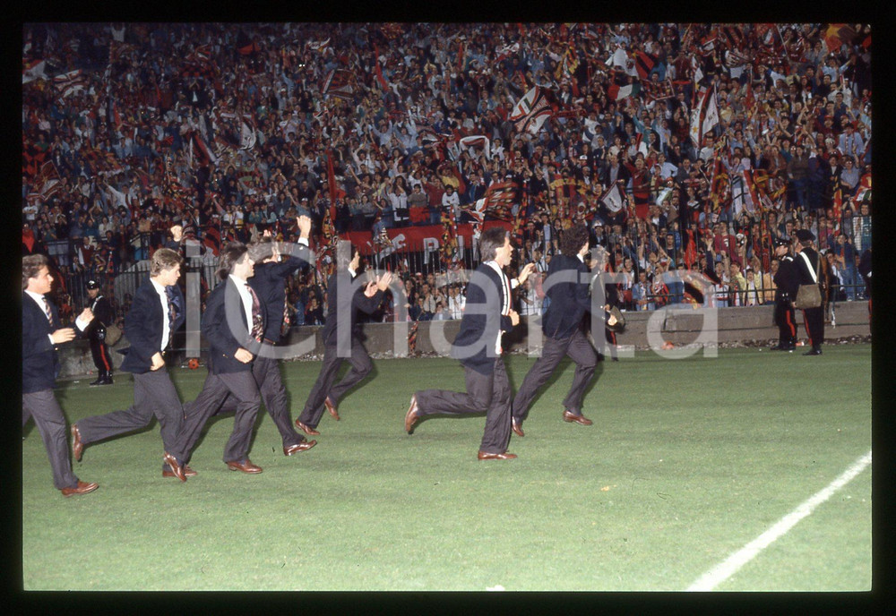 35mm vintage slide* 1988 MILANO Squadra AC MILAN festeggia vittoria 11° Scudetto
