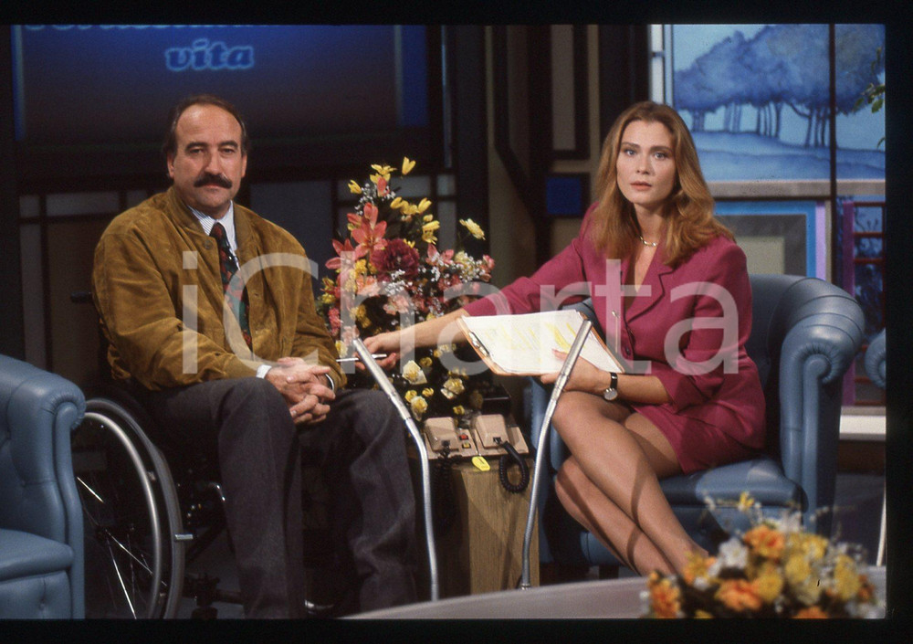 Fotografia d epoca originale 35mm vintage slide 1990 ca RAI 2 Isabel RUSSINOVA Clay REGAZZONI  MATTINA 2 1