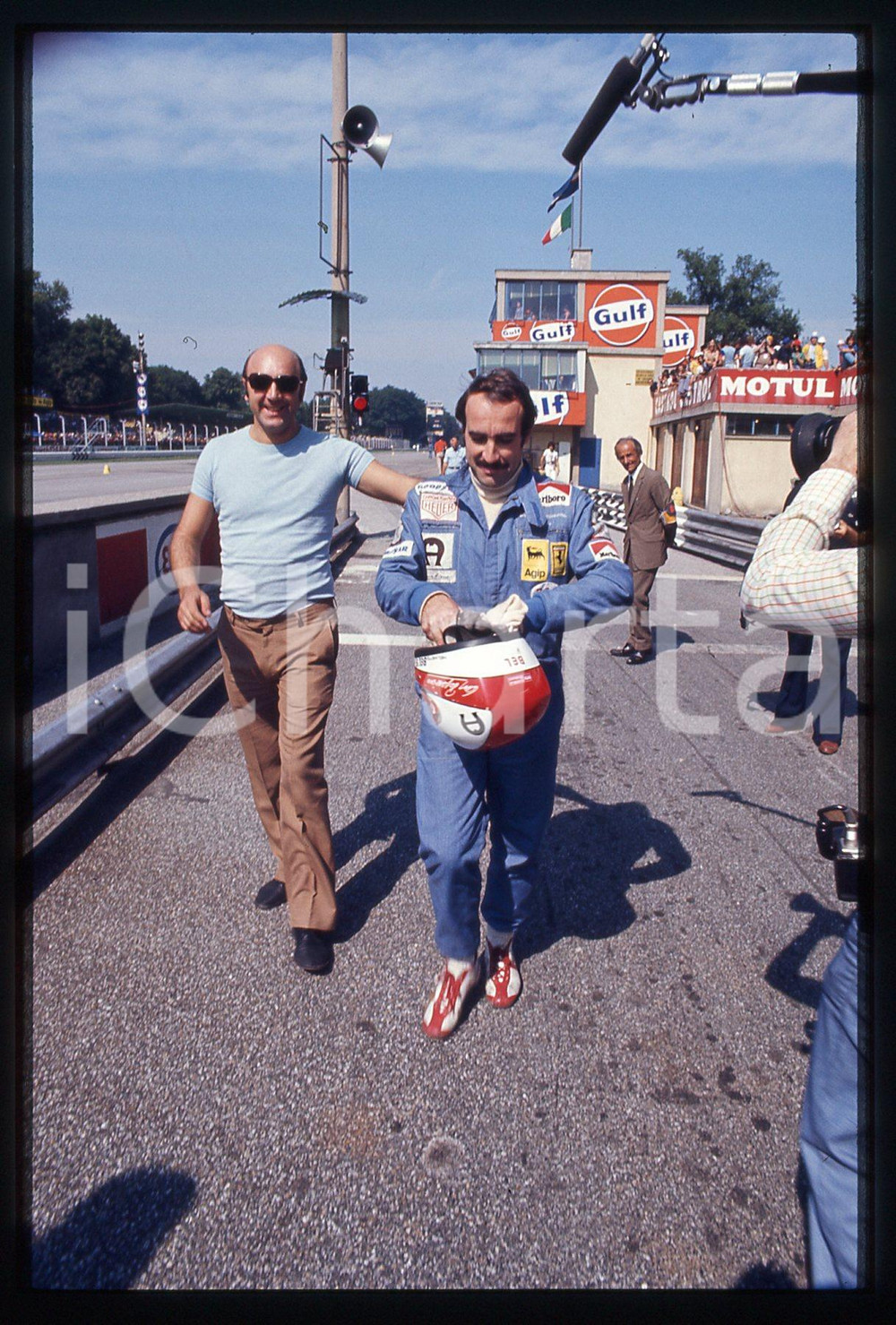 35mm vintage slide* 1974 GP MONZA Clay REGAZZONI scuderia FERRARI - Corsia box