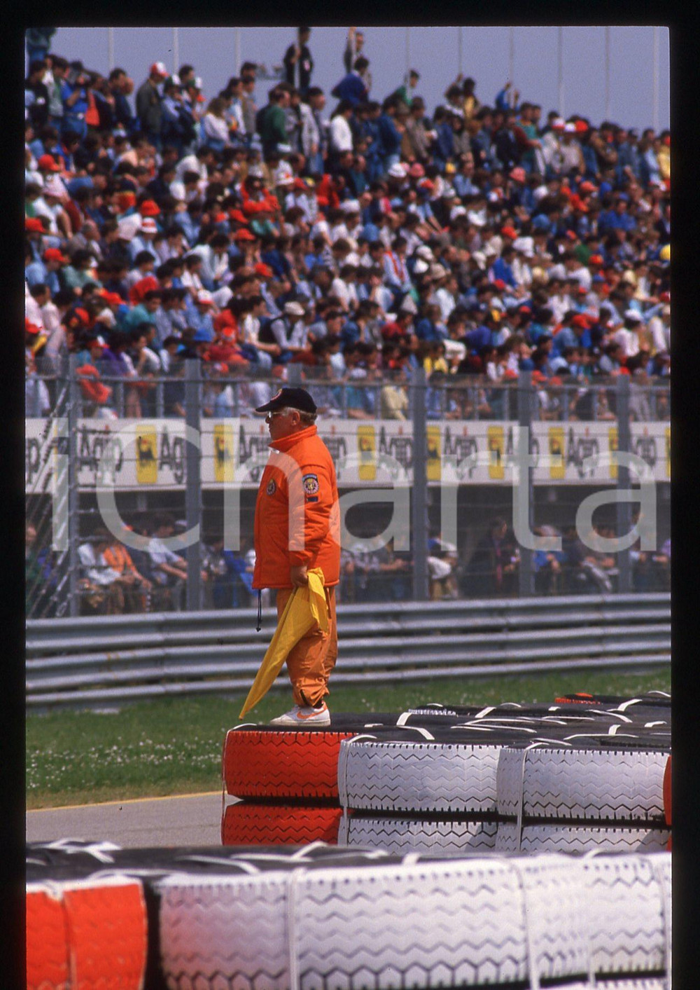 35mm vintage slide* 1988 GP SAN MARINO FORMULA 1 Commissario di gara (2)