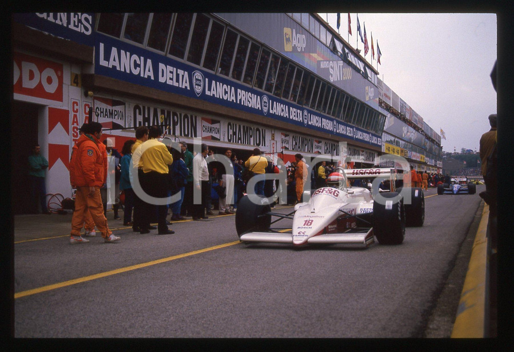 35mm vintage slide* 1988 GP SAN MARINO Eddie CHEEVER su ARROWS A10B - Corsia box