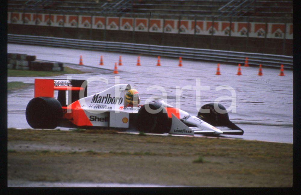 Fotografia d epoca originale 35mm vintage slide 1988 GP SAN MARINO Ayrton SENNA su MCLAREN MP4/4  Prove 4 1