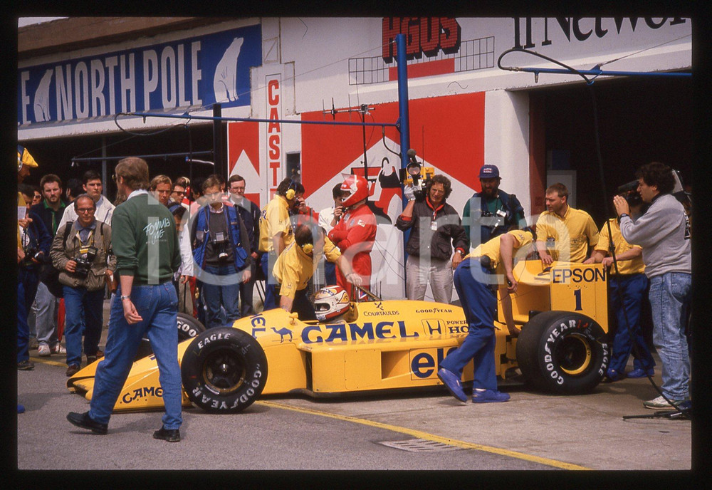35mm vintage slide* 1988 GP SAN MARINO Nelson PIQUET su LOTUS 100T ai box
