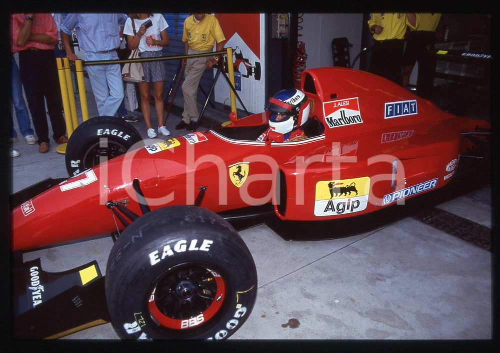35mm vintage slide* 1992 F1 GP MONZA Jean ALESI su FERRARI F92A ai box (3)