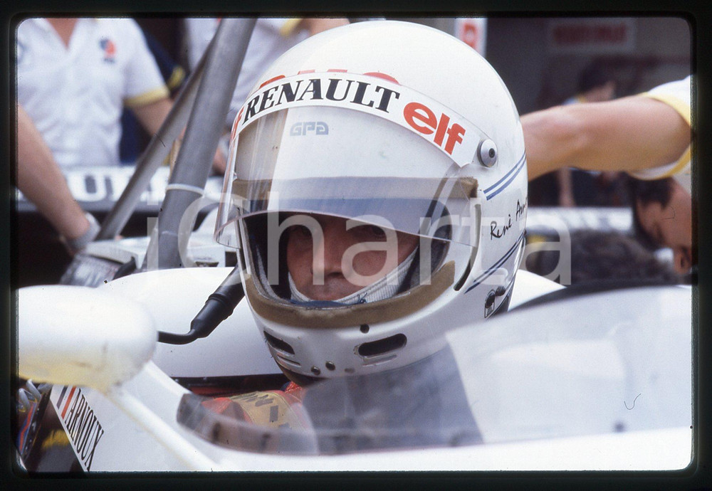 35mm vintage slide* 1981 FORMULA 1 Renè ARNOUX su RENAULT RE20B - Ritratto (2)